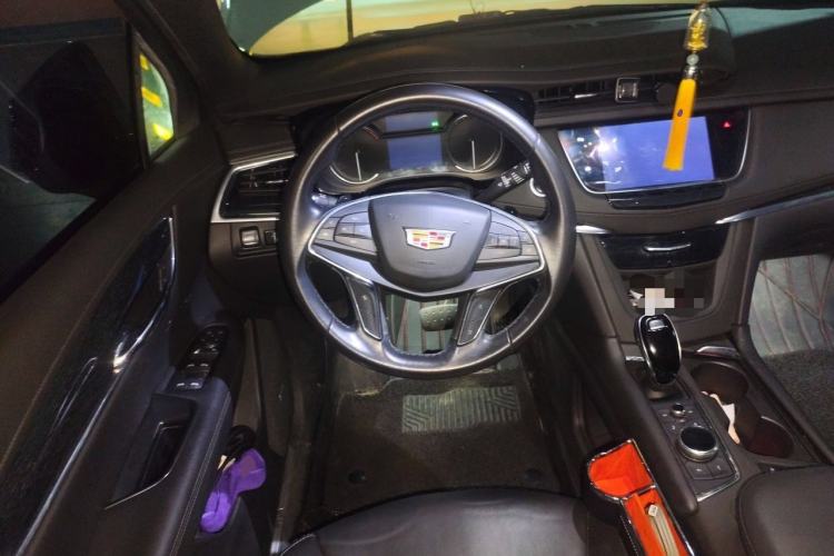 Used Cadillac XT5 2020 28T Luxury Version Steering Wheel