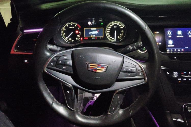Used Cadillac XT5 2020 28T Luxury Version Steering Wheel