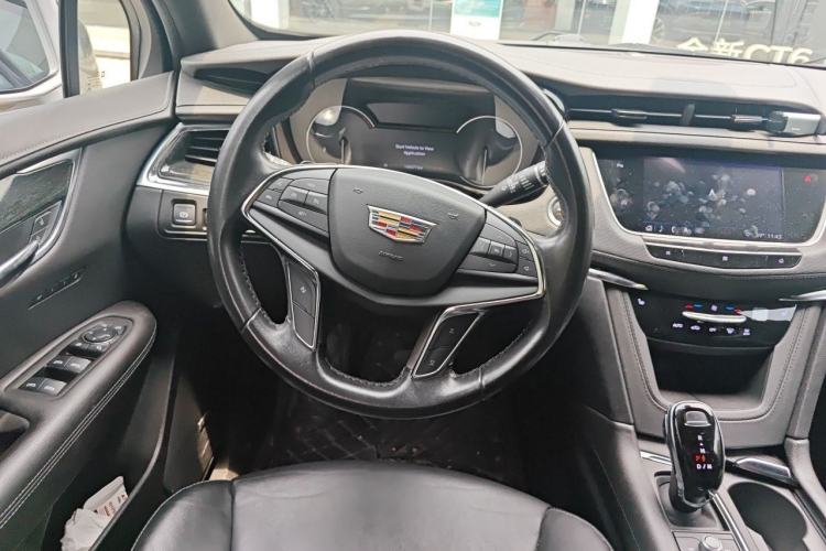 Used Cadillac XT5 2020 28T Luxury Version Steering Wheel