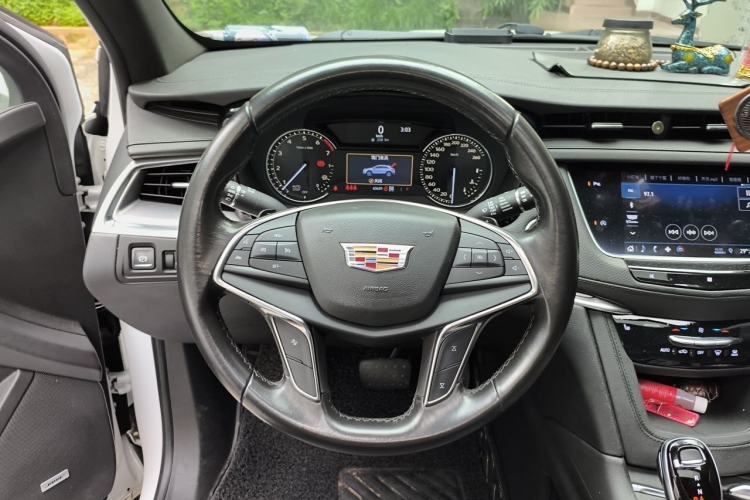 Used Cadillac XT5 2020 28T Four-Wheel Drive Tech Version Steering Wheel