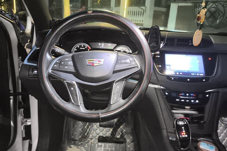 Used Cadillac XT5 2020 Revised Version 28T Luxury Edition Steering Wheel