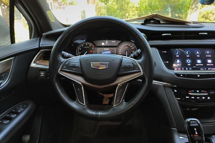 Used Cadillac XT5 2020 28T Four-Wheel Drive Luxury Version Steering Wheel