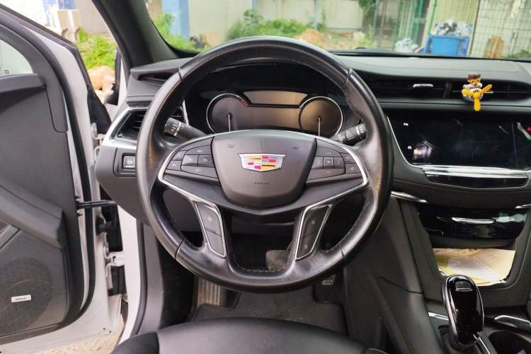 Used Cadillac XT5 2020 Revised Version 28T Luxury Edition Steering Wheel