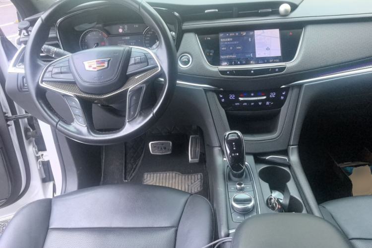 Used Cadillac XT5 2020 28T Luxury Version Steering Wheel