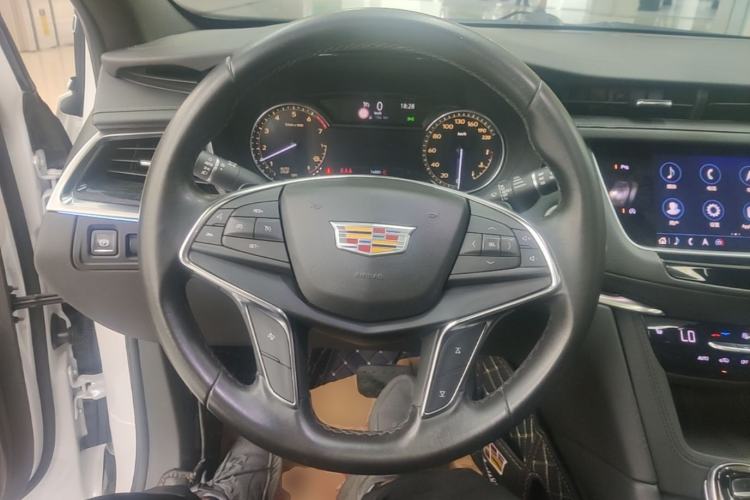 Used Cadillac XT5 2020 Revised Version 28T Luxury Edition Steering Wheel