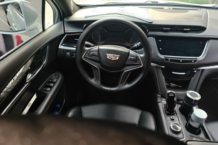 Used Cadillac XT5 2020 28T Four-Wheel Drive Luxury Version Steering Wheel