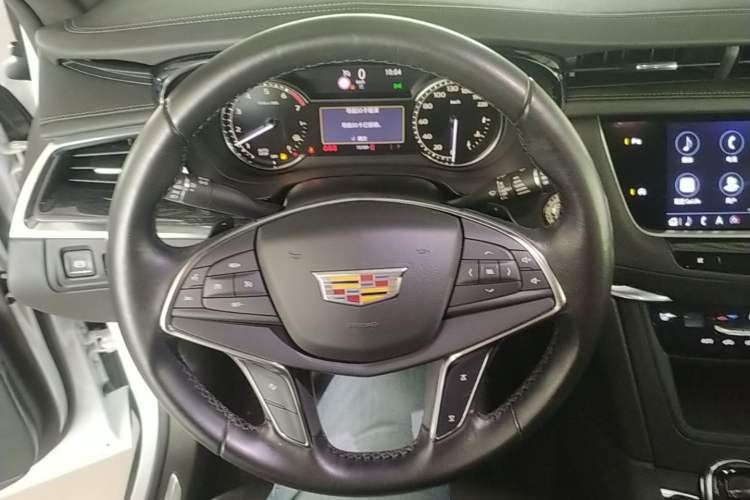 Used Cadillac XT5 2020 Revised Version 28T Luxury Edition Steering Wheel