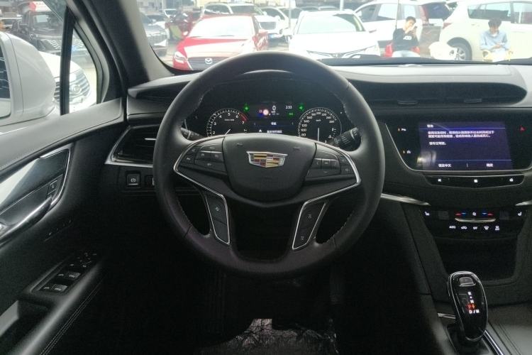 Used Cadillac XT5 2020 28T Luxury Version Steering Wheel