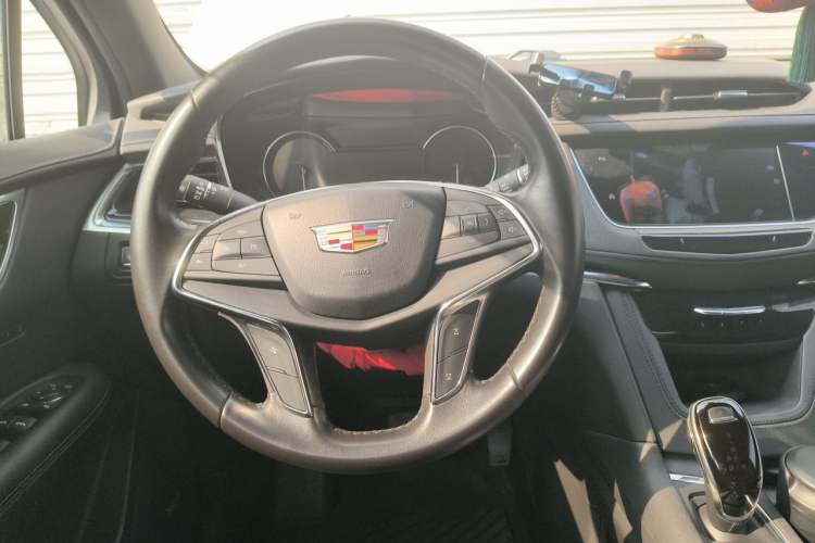 Used Cadillac XT5 2020 Revised Version 28T Luxury Edition Steering Wheel