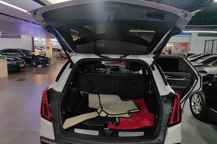 Used Cadillac XT5 2020 Revised Version 28T Luxury Edition Trunk