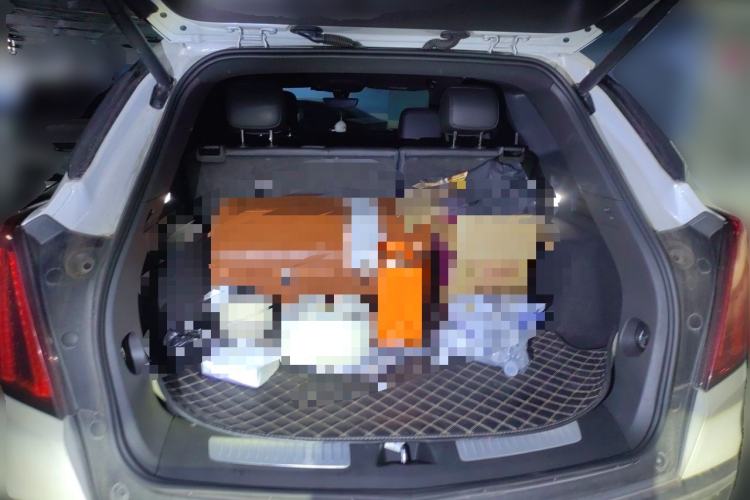 Used Cadillac XT5 2020 28T Luxury Version Trunk