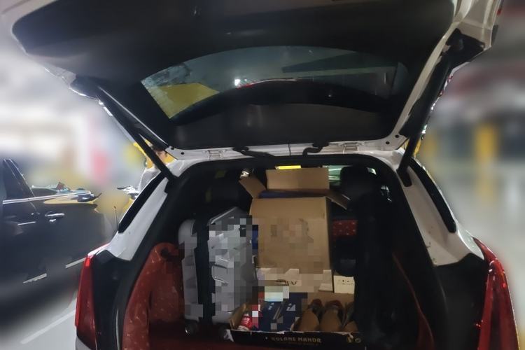 Used Cadillac XT5 2020 28T Luxury Version Trunk