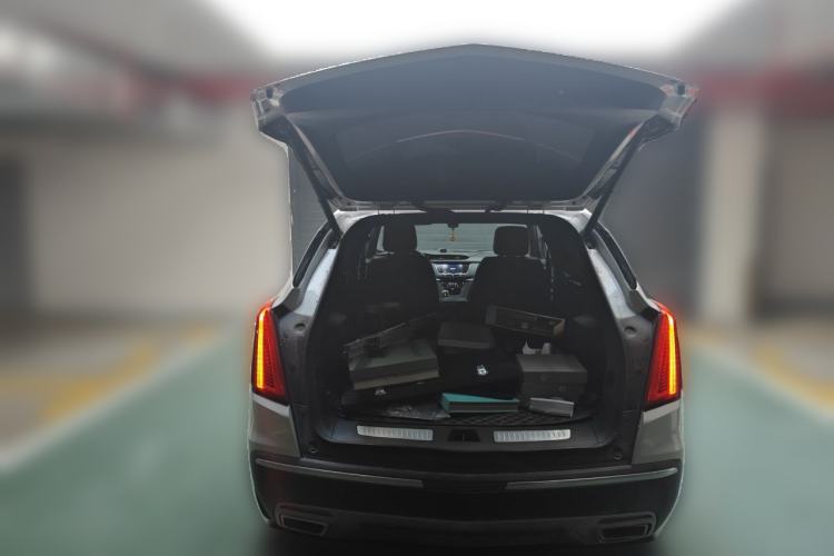 Used Cadillac XT5 2020 28T Luxury Version Trunk