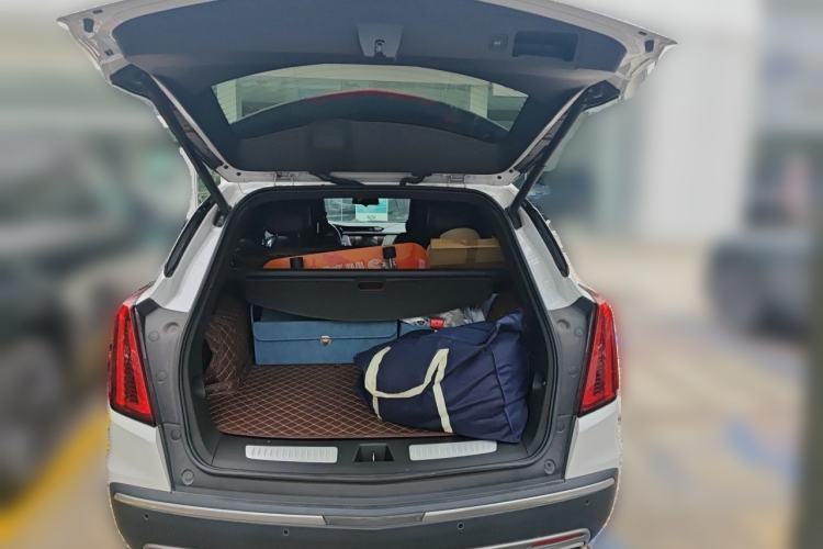 Used Cadillac XT5 2020 28T Luxury Version Trunk