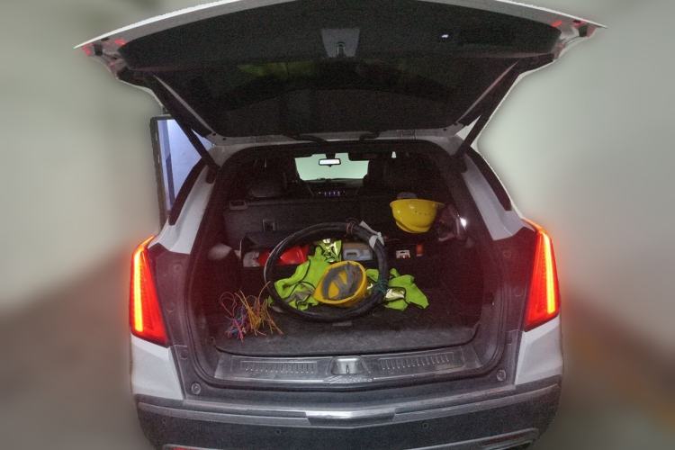 Used Cadillac XT5 2020 28T Luxury Version Trunk