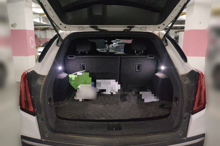 Used Cadillac XT5 2020 28T Tech Edition Trunk