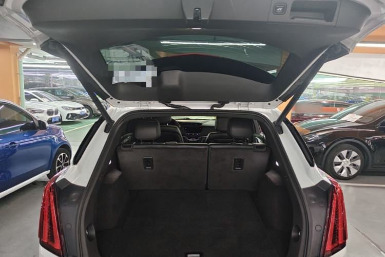 Used Cadillac XT5 2020 28T Luxury Version Trunk