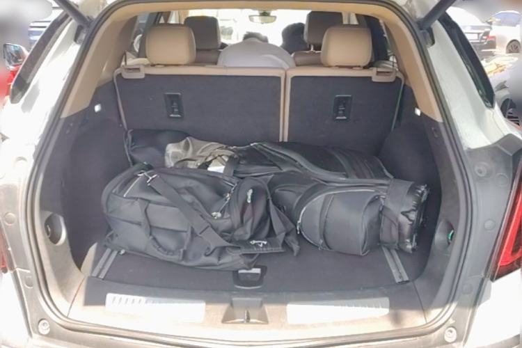Used Cadillac XT5 2020 28T 4x4 Platinum Sport Edition Trunk