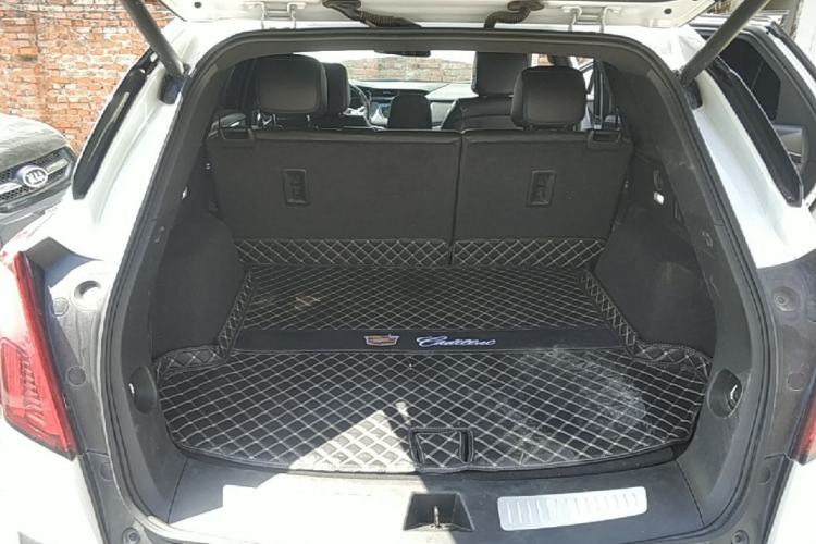 Used Cadillac XT5 2020 28T Luxury Version Trunk