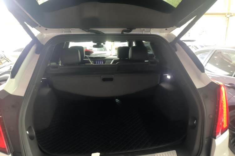 Used Cadillac XT5 2020 28T Four-Wheel Drive Luxury Version Trunk
