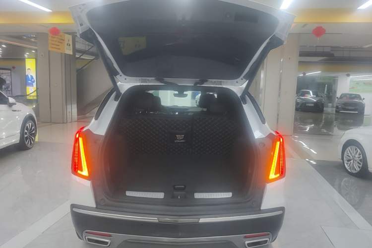 Used Cadillac XT5 2020 Revised Version 28T Luxury Edition Trunk