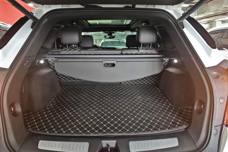 Used Cadillac XT5 2020 28T Four-Wheel Drive Luxury Version Trunk