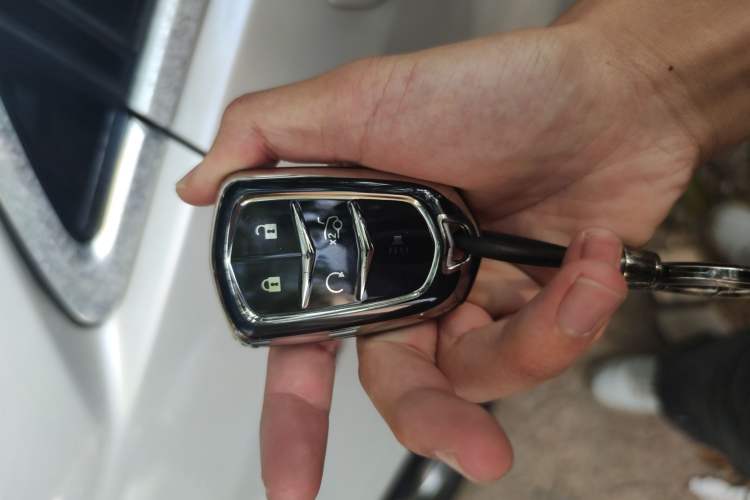 Used Cadillac XT5 2020 28T Luxury Version Vehicle Key