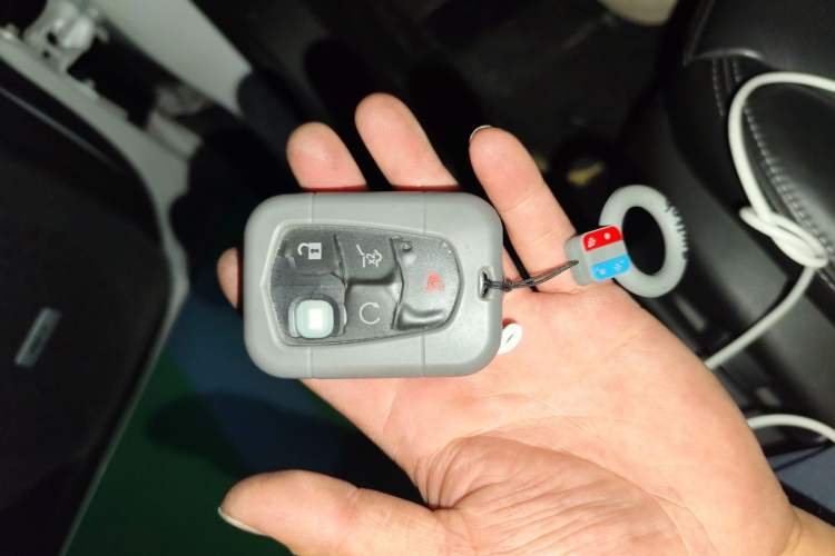 Used Cadillac XT5 2020 28T Luxury Version Vehicle Key
