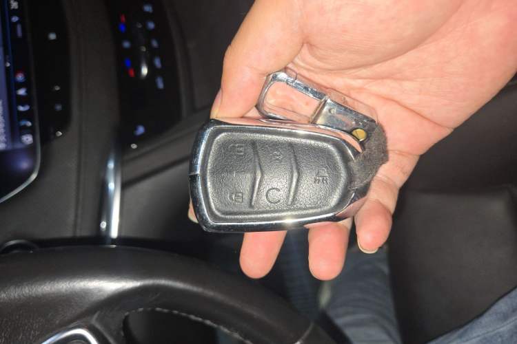 Used Cadillac XT5 2020 28T Luxury Version Vehicle Key