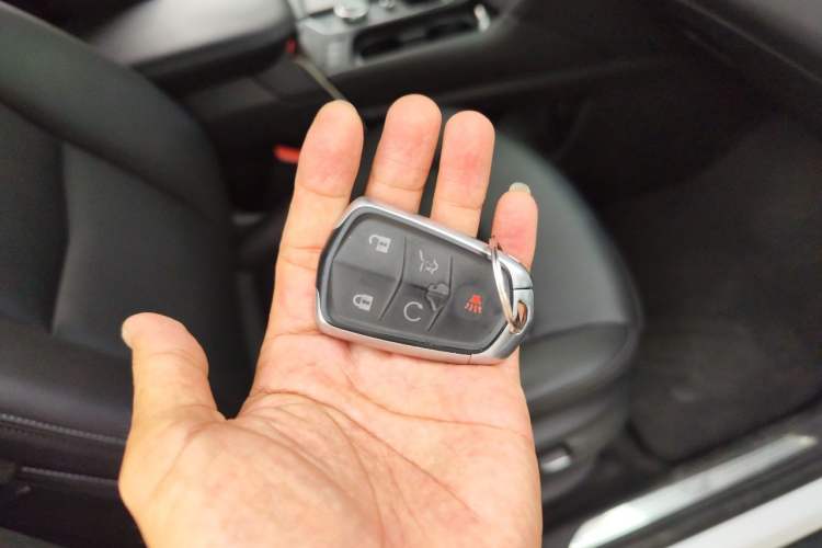 Used Cadillac XT5 2020 Revised Version 28T Luxury Edition Vehicle Key