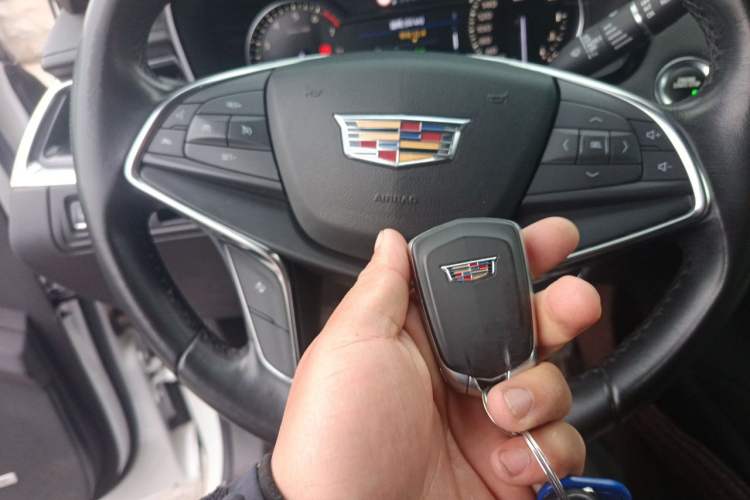 Used Cadillac XT5 2020 28T Luxury Version Vehicle Key