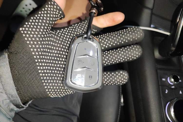 Used Cadillac XT5 2020 28T Luxury Version Vehicle Key