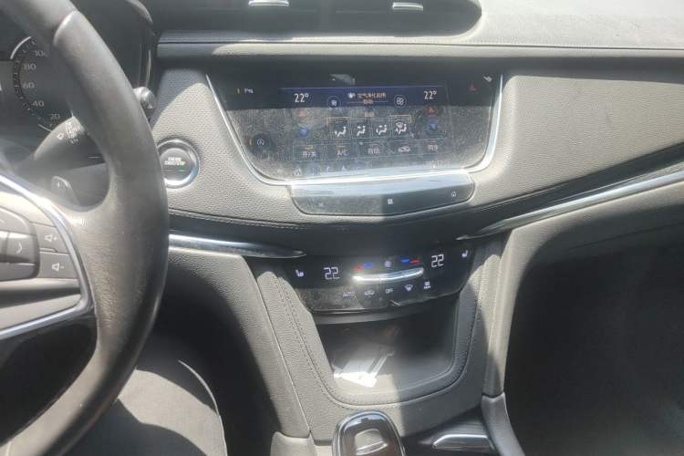 Used Cadillac XT5 2021 28T Four-Wheel Drive Luxury Version Audio And AC Panel