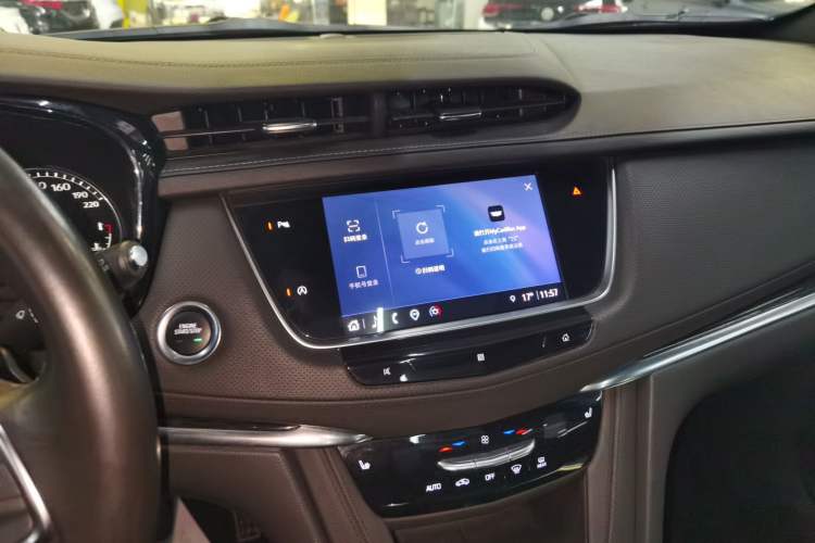 Used Cadillac XT5 2021 28T Luxury Model Audio And AC Panel