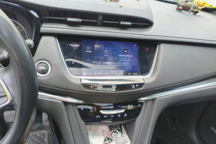 Used Cadillac XT5 2021 28T Luxury Model Audio And AC Panel