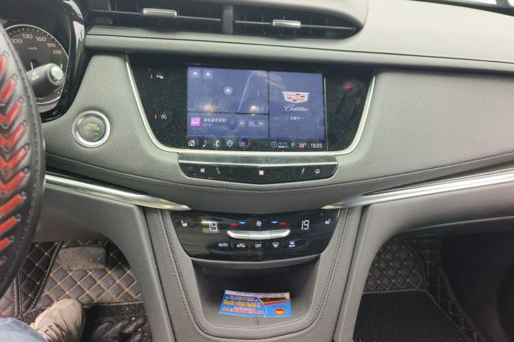 Used Cadillac XT5 2021 28T Four-Wheel Drive Luxury Version Audio And AC Panel