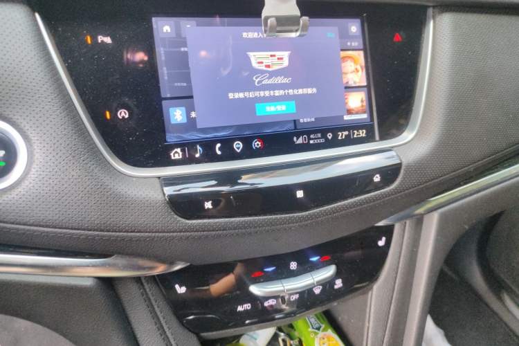 Used Cadillac XT5 2021 28T Luxury Model Audio And AC Panel