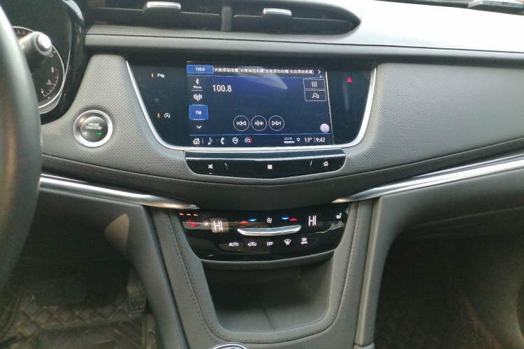 Used Cadillac XT5 2021 28T Luxury Model Audio And AC Panel