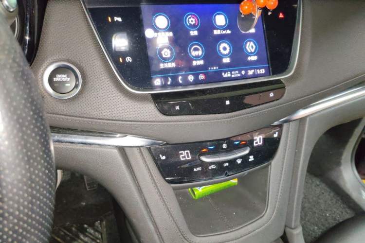 Used Cadillac XT5 2021 2.0T Four-Wheel Drive Luxury Version Audio And AC Panel