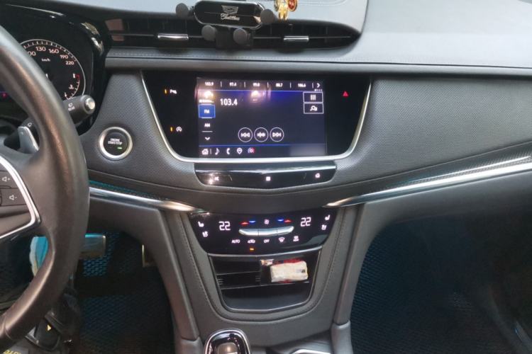 Used Cadillac XT5 2021 2.0T Four-Wheel Drive Premium Edition Audio And AC Panel