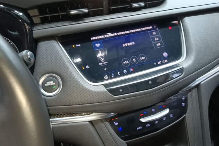Used Cadillac XT5 2021 2.0T Four-Wheel Drive Premium Edition Audio And AC Panel