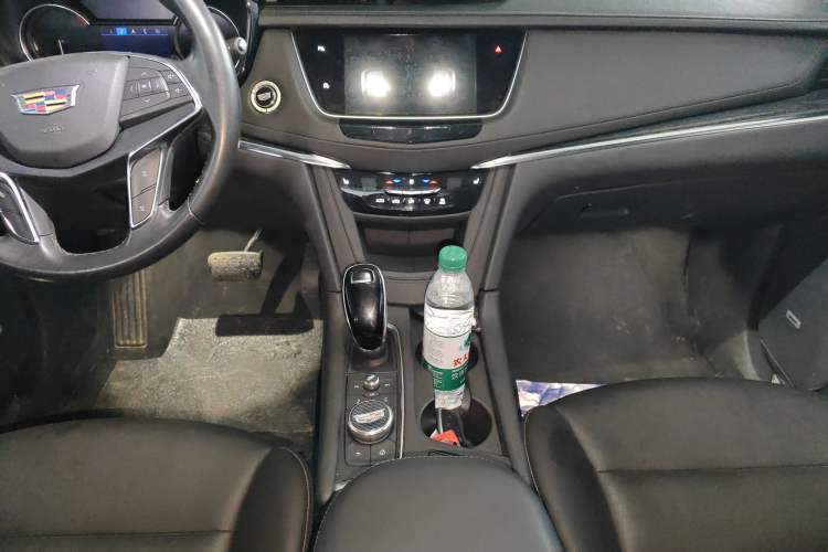 Used Cadillac XT5 2021 28T Luxury Model Audio And AC Panel