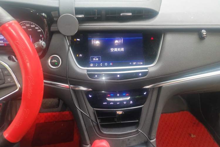 Used Cadillac XT5 2021 28T Luxury Model Audio And AC Panel