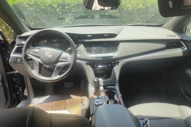 Used Cadillac XT5 2021 28T Four-Wheel Drive Luxury Version Center Console
