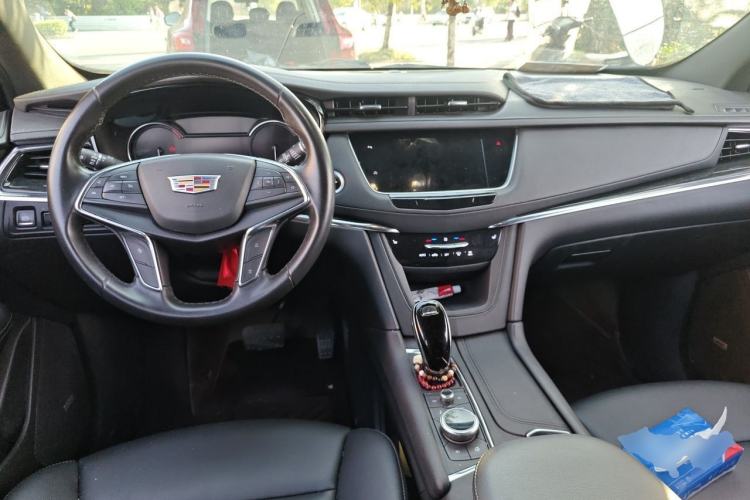 Used Cadillac XT5 2021 28T Four-Wheel Drive Luxury Version Center Console