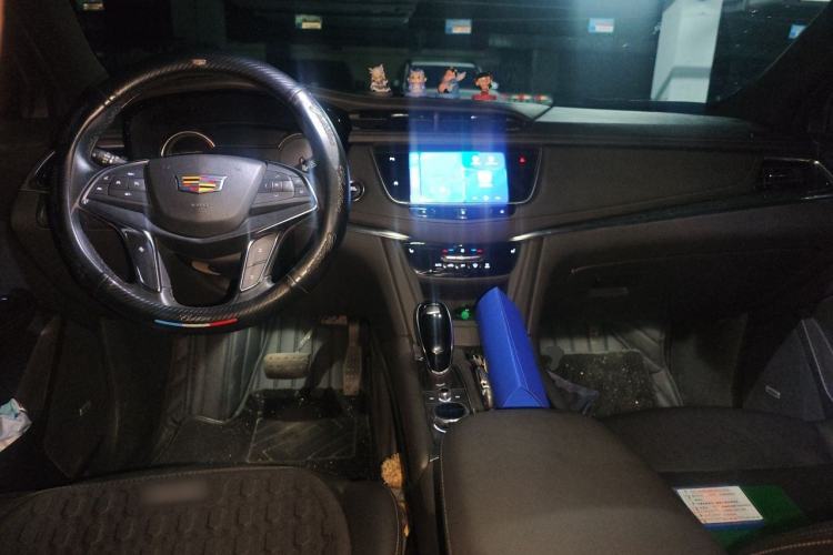 Used Cadillac XT5 2021 2.0T Four-Wheel Drive Luxury Version Center Console