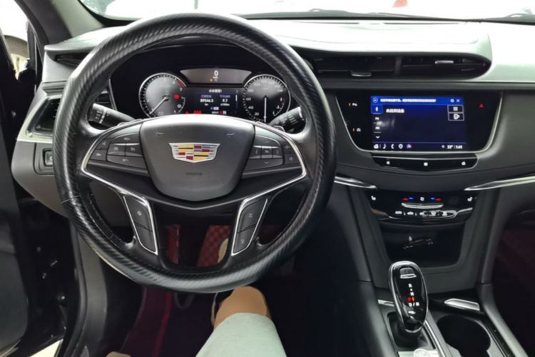 Used Cadillac XT5 2021 28T Four-Wheel Drive Luxury Version Center Console