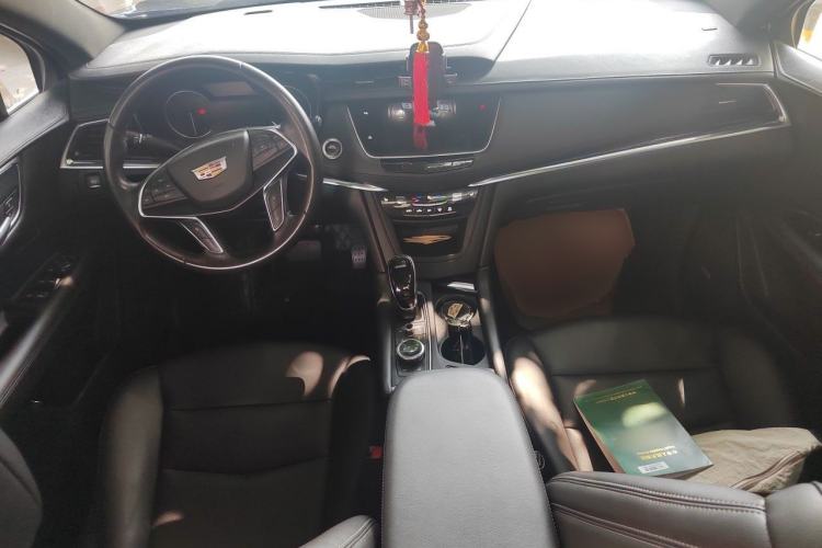 Used Cadillac XT5 2021 2.0T Four-Wheel Drive Luxury Version Center Console