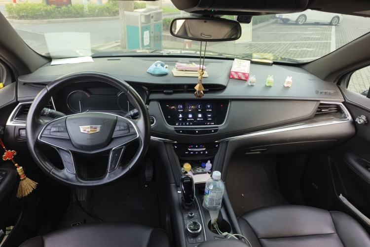 Used Cadillac XT5 2021 2.0T Four-Wheel Drive Luxury Version Center Console