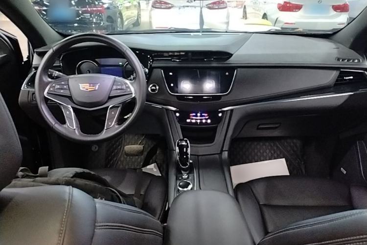 Used Cadillac XT5 2021 2.0T Two-Wheel Drive Luxury Version Center Console
